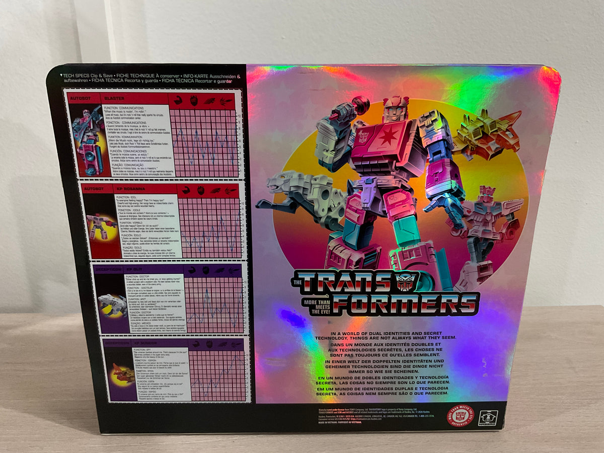 Transformers x Jem and the Holograms Autobot Blaster & KP Cassettes – SDCC 2026 Exclusive