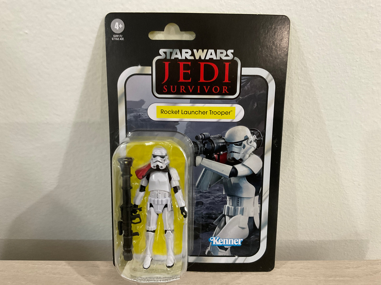 Star Wars The Vintage Collection Rocket Launcher Trooper 3.75-Inch Figure
