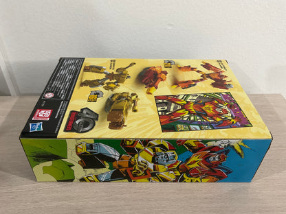 Transformers Generations 40th Anniversary Autobot Flame & Emirate Xaaron Comic Edition Exclusive Two-Pack (Substandard 1)