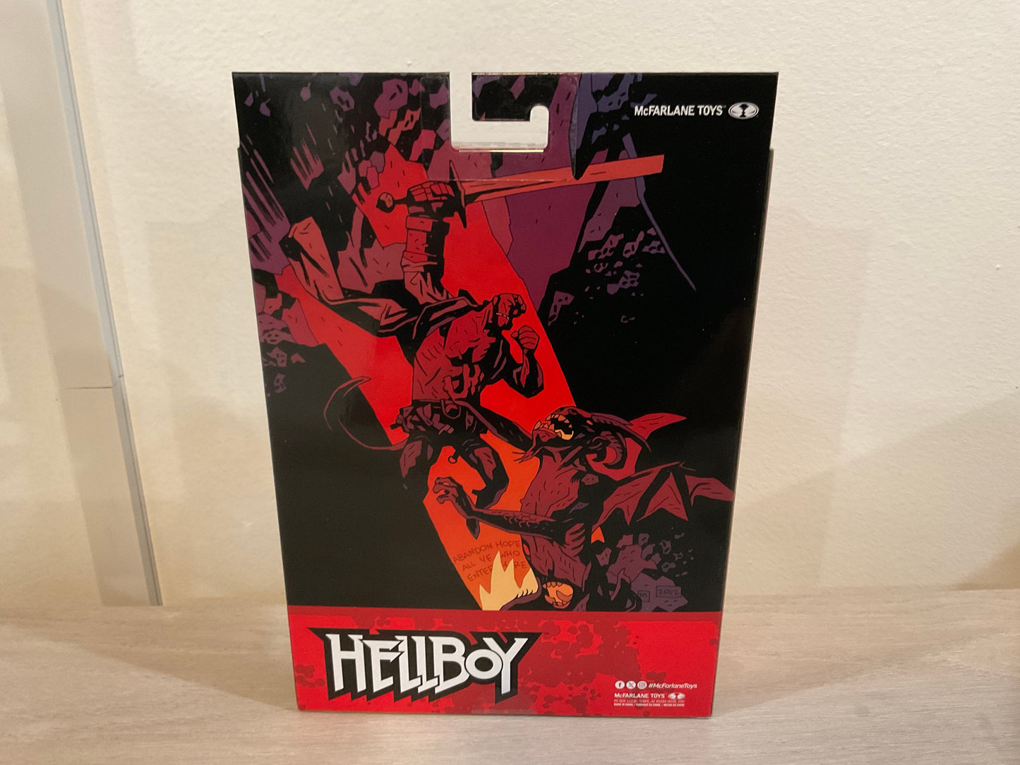 Hellboy Platinum Edition Chase Variant – McFarlane Collector Edition #60 7-Inch Action Figure