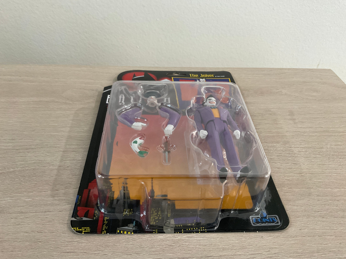 Mezco 5 Points The Joker Batman: The Animated Series 3.75-Inch Action Figure
