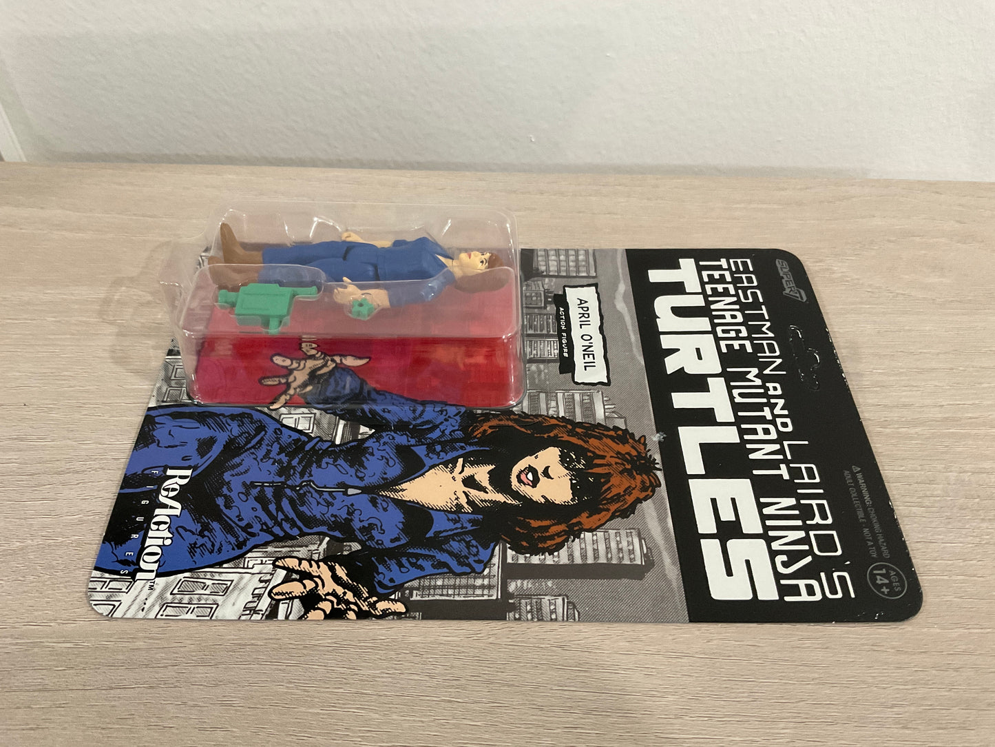 Super7 ReAction Teenage Mutant Ninja Turtles – April O’Neil 3.75-Inch Figure