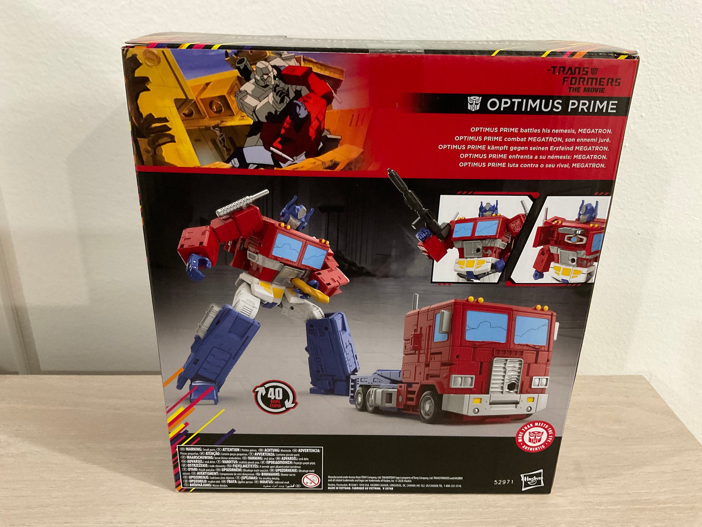 Transformers Studio Series MTMTE Collection The Transformers: The Movie Leader Class Optimus Prime Action Figure