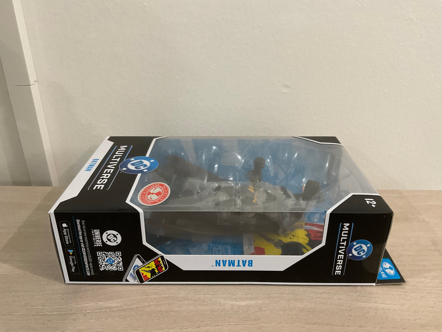 DC Multiverse Batman (Issue #1) 7-Inch Scale Action Figure