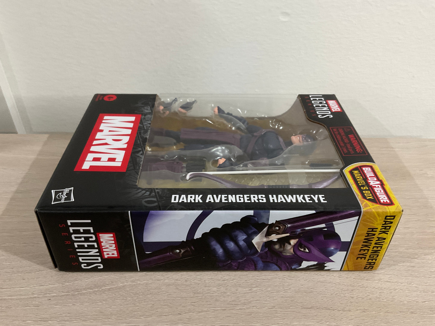 Marvel Legends Series Dark Avengers Hawkeye 6-Inch Action Figure
