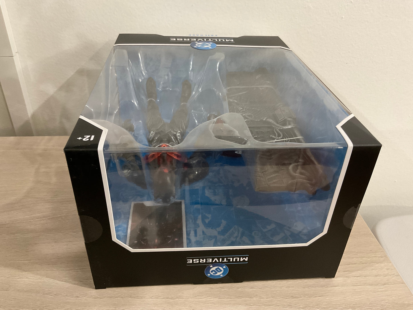 DC Multiverse Figures – Megafigs Wave 11 – Batman: Failsafe – Failsafe | McFarlane Toys