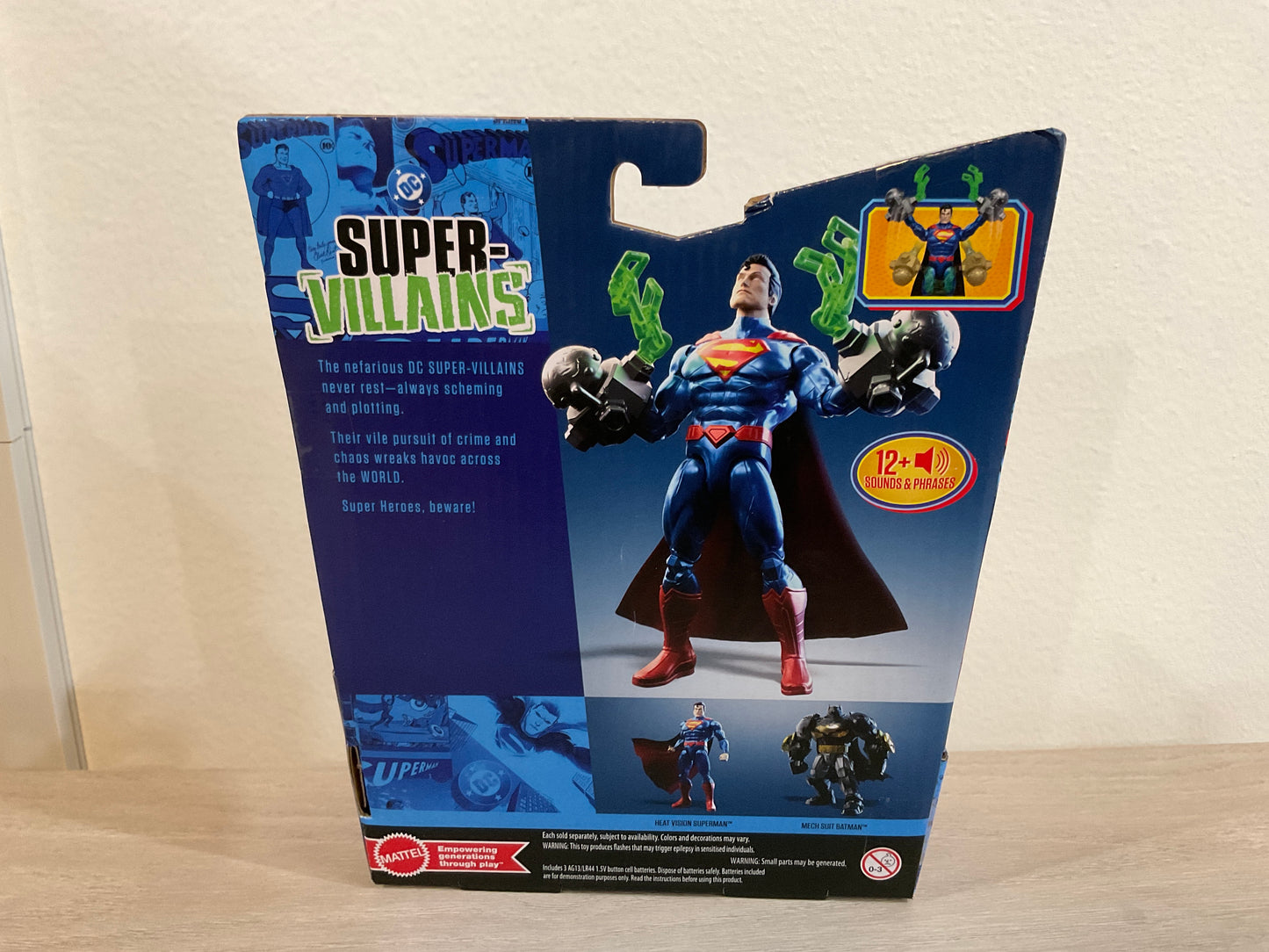 Heat Vision Superman DC Comics Feature Figure with Lights & Sounds – Mattel