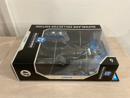 Batman with Mobius Chair (Darkseid War) – McFarlane Collector Edition 7-Inch Action Figure