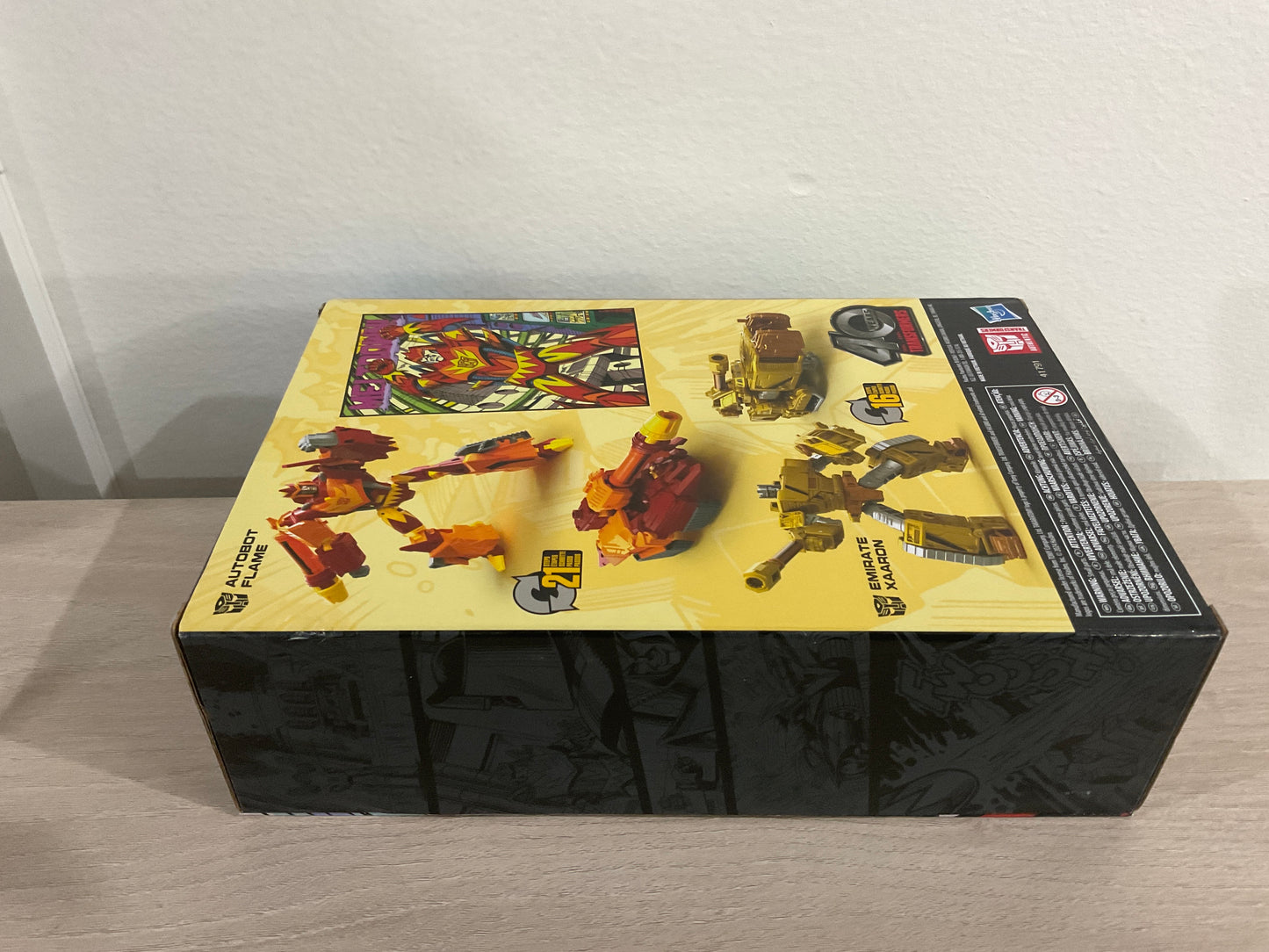 Transformers Generations 40th Anniversary Autobot Flame & Emirate Xaaron Comic Edition Exclusive Two-Pack (Substandard 1)