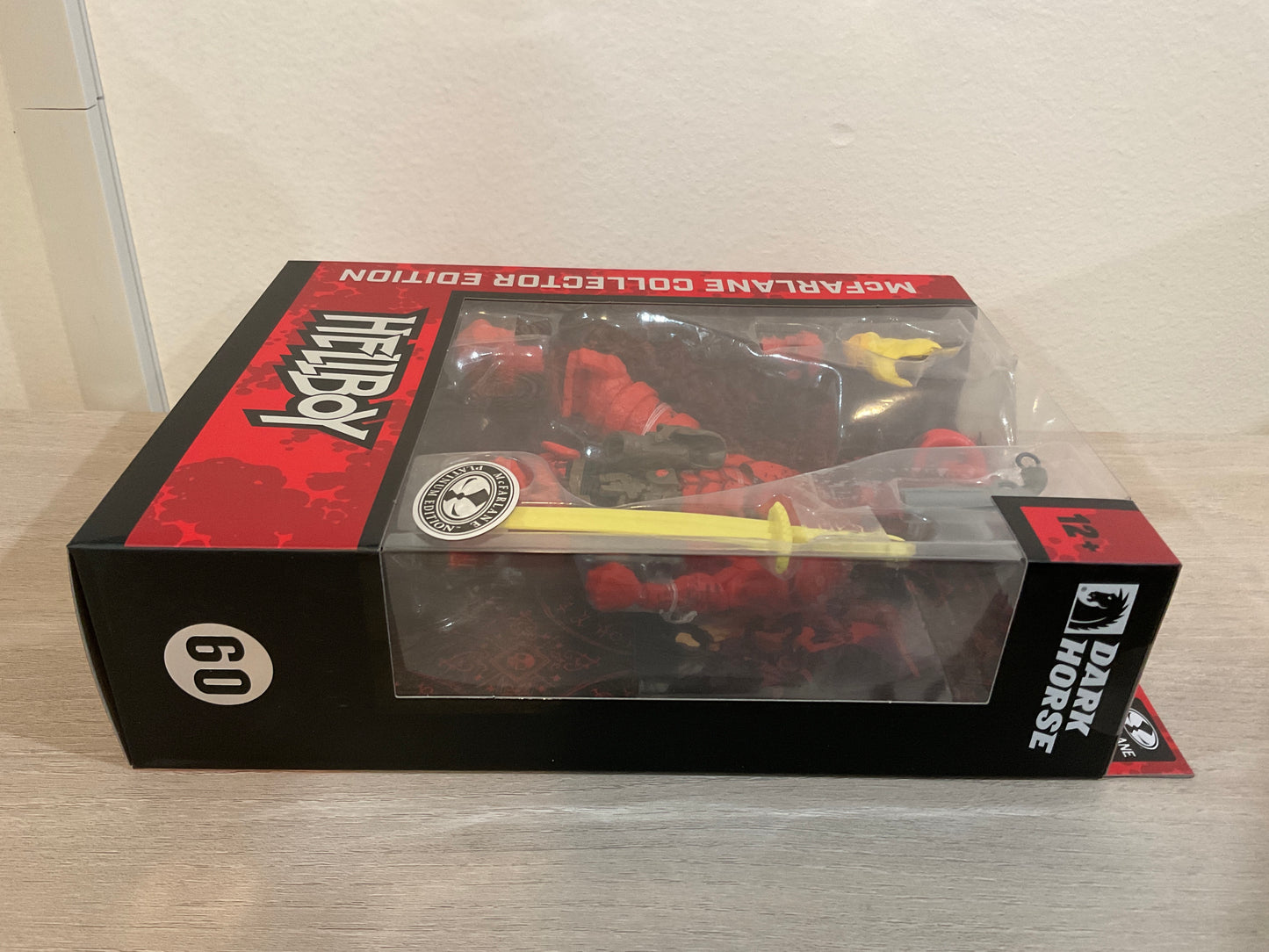 Hellboy Platinum Edition Chase Variant – McFarlane Collector Edition #60 7-Inch Action Figure