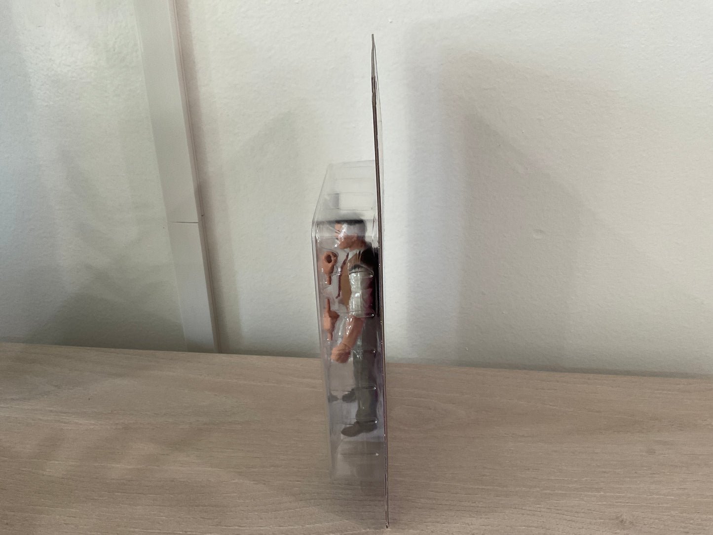 Marvel Legends Retro Collection J. Jonah Jameson 6-Inch Figure (Damaged Package 2) - Reissue