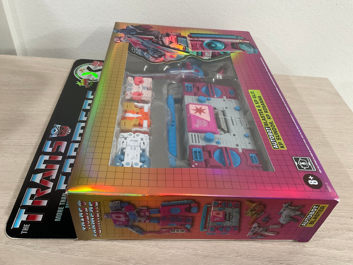 Transformers x Jem and the Holograms Autobot Blaster & KP Cassettes – SDCC 2026 Exclusive