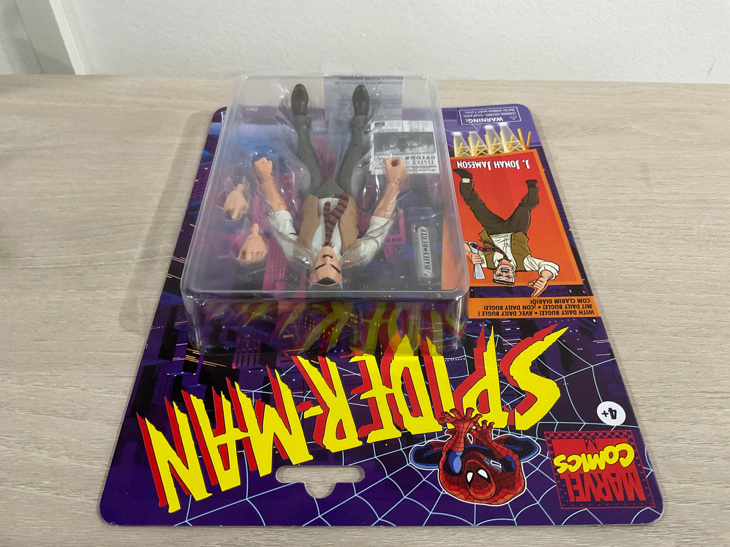 Marvel Legends Retro Collection J. Jonah Jameson 6-Inch Figure (Damaged Package 5) - Reissue