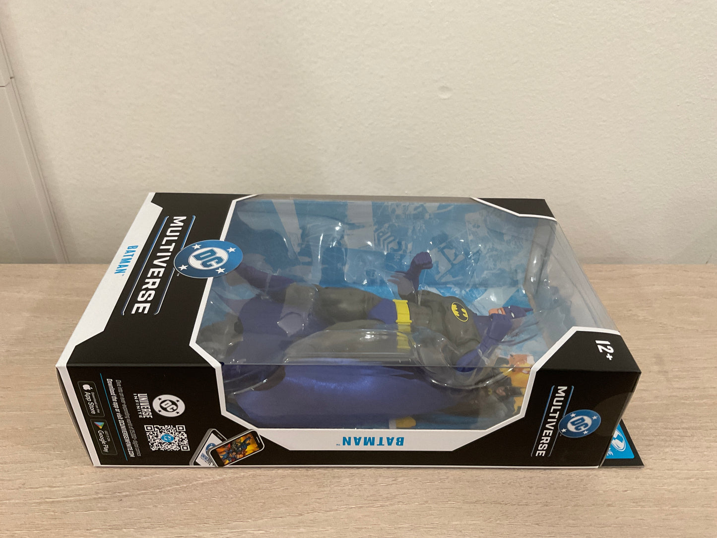 McFarlane DC Multiverse Batman 1990’s Justice League 7-Inch Action Figure (Wave 28)