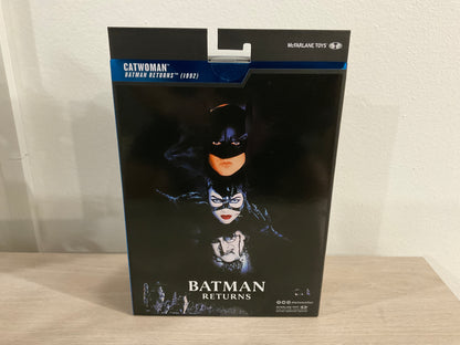DC Multiverse Deluxe Theatrical Edition Batman Returns Battle Damaged Catwoman 7-Inch Scale Action Figure