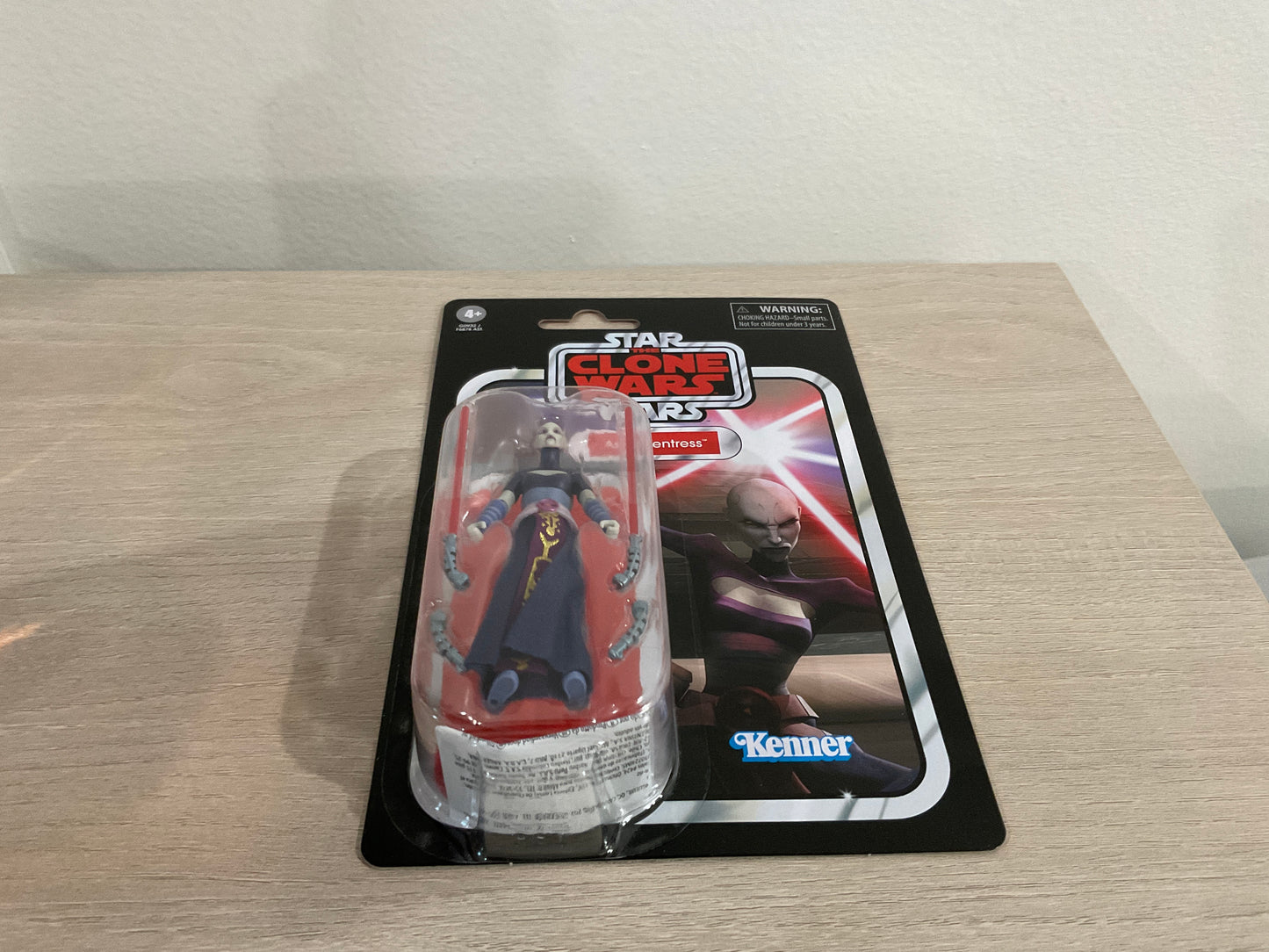 Star Wars The Vintage Collection Asajj Ventress 3.75-Inch Action Figure