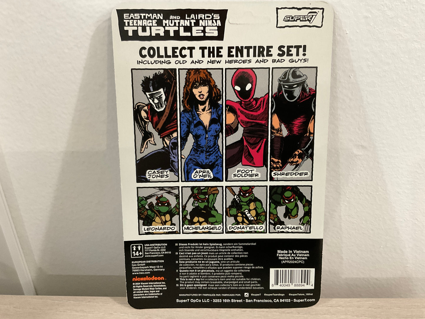 Super7 ReAction Teenage Mutant Ninja Turtles – Casey Jones (Comic Color) 3.75-Inch Figure