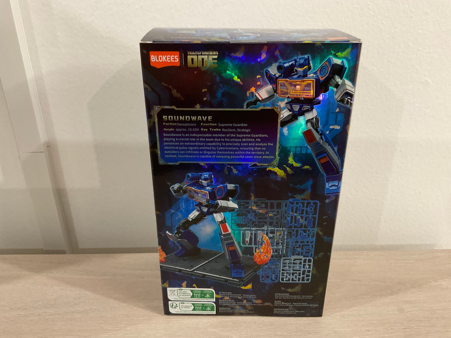 Transformers Classic Class Soundwave CC17 Blokees Model Kit