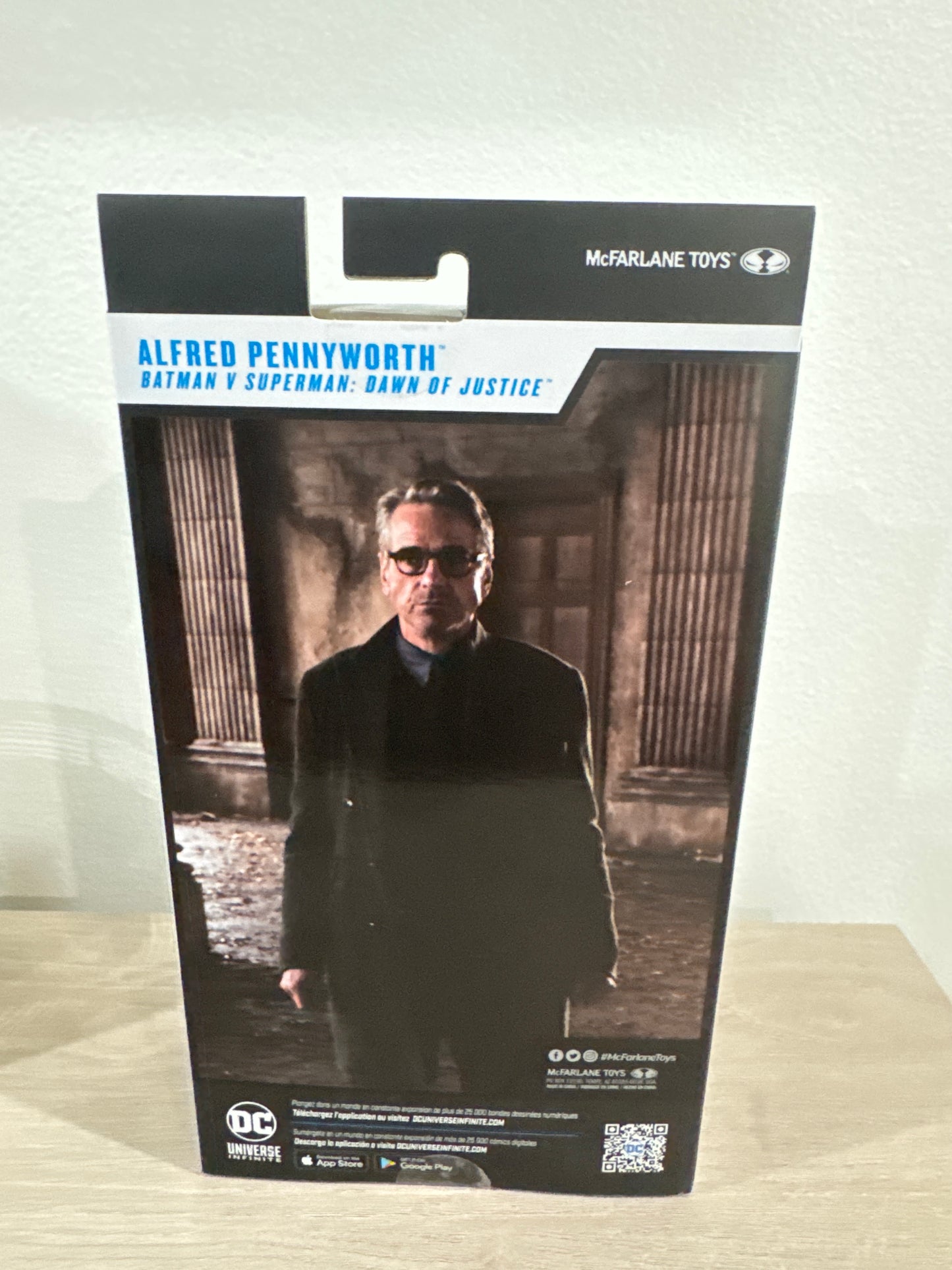 DC Multiverse Batman Theatrical Wave 3 Alfred Pennyworth 7-Inch Action Figure (Batman v Superman: Dawn of Justice)