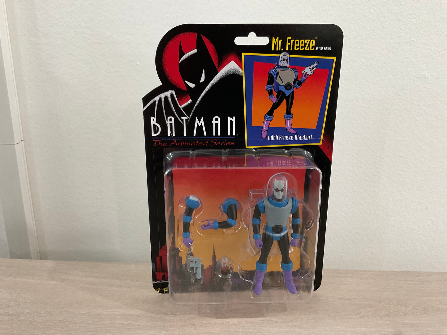 Mezco 5 Points Mr. Freeze Batman: The Animated Series 3.75-Inch Action Figure