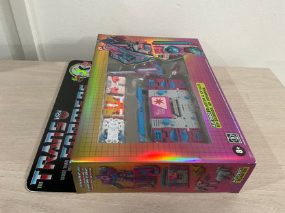 Transformers x Jem and the Holograms Autobot Blaster & KP Cassettes – SDCC 2026 Exclusive