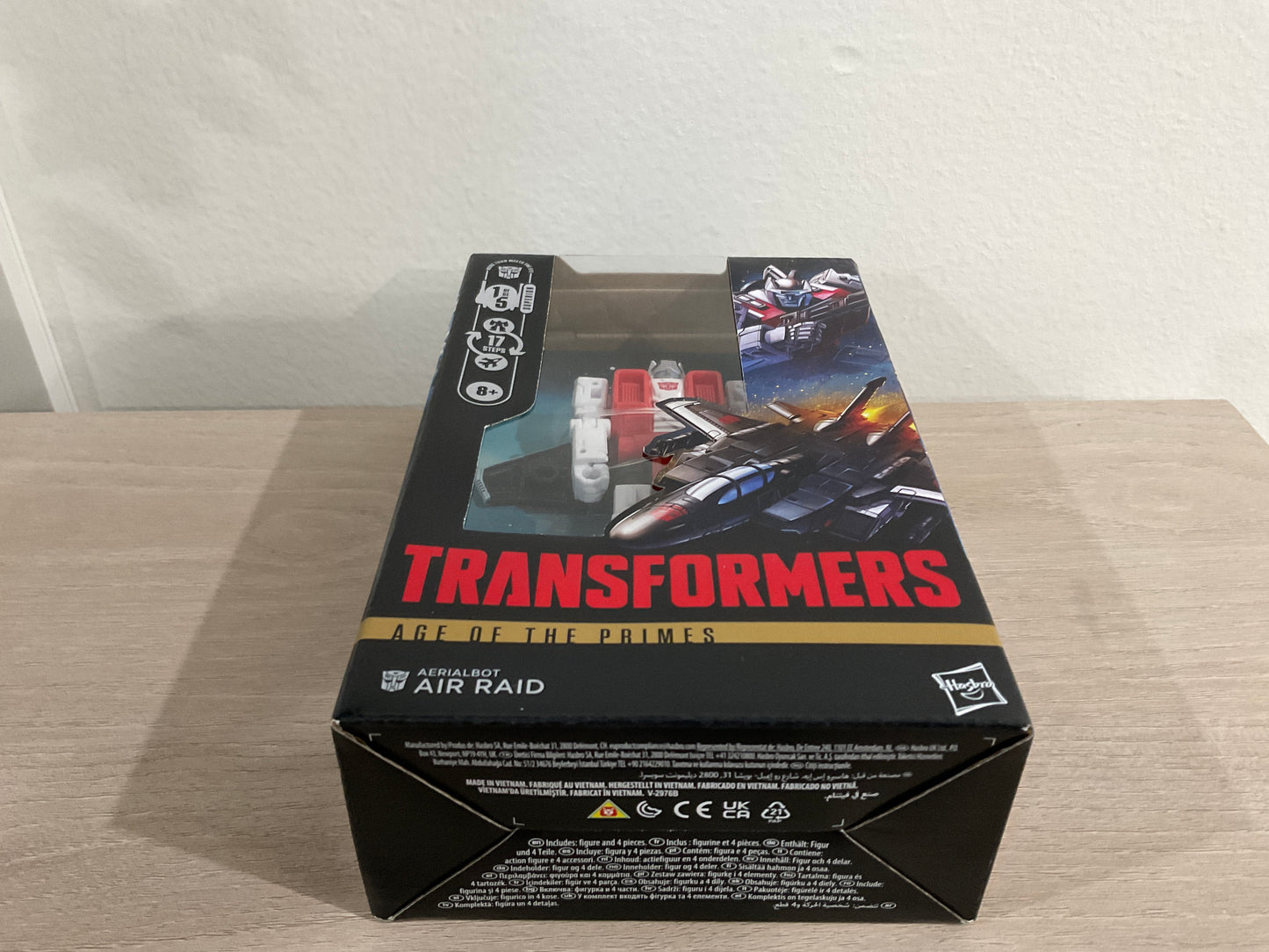 Transformers Generations: Power of the Primes Deluxe Class Air Raid Action Figure