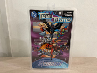 McFarlane DC Page Punchers Miss Martian Red Platinum Edition Teen Titans #41 7-Inch Figure