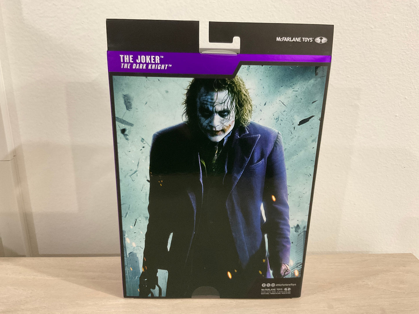 McFarlane Toys DC Multiverse Deluxe Theatrical Edition The Dark Knight Joker 7-Inch Action Figure