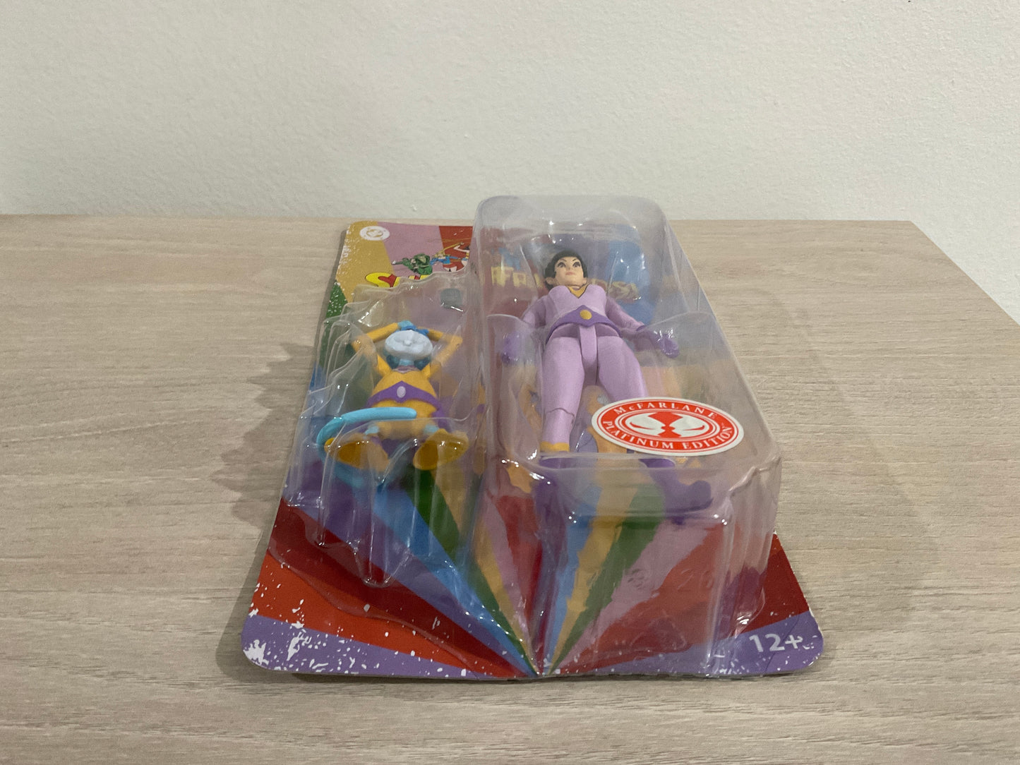 McFarlane DC Retro Super Friends Jayna & Gleek Red Platinum Edition - Substandard