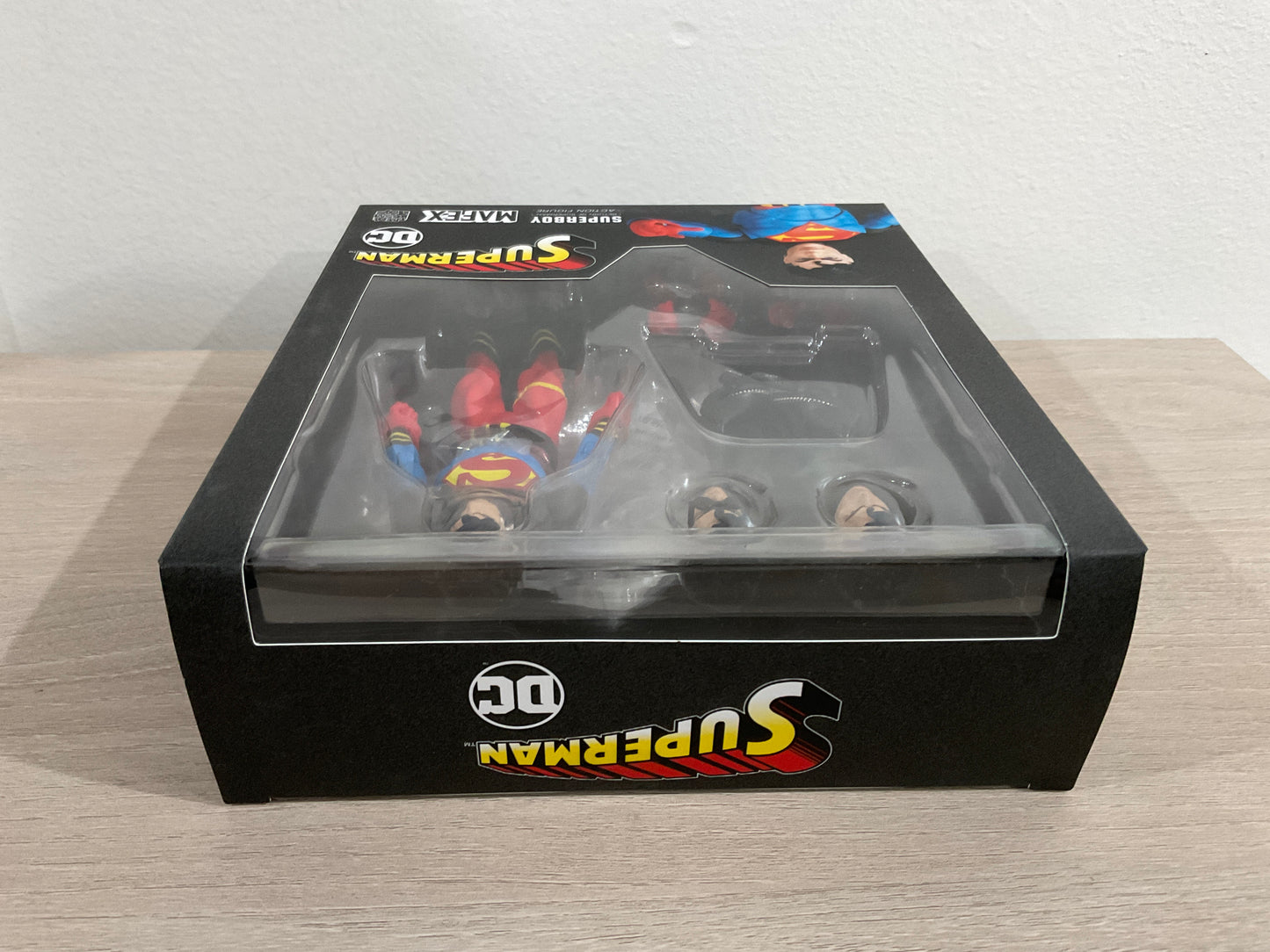 MAFEX No.232 Superboy (The Return of Superman) Action Figure