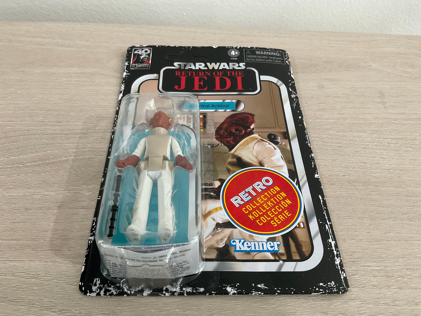 Star Wars Retro Collection Admiral Ackbar Return of the Jedi 3.75-Inch Figure