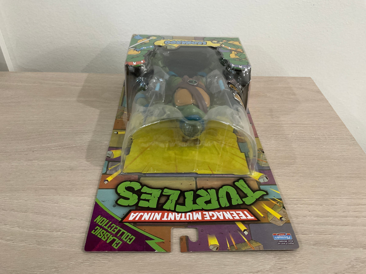 Teenage Mutant Ninja Turtles Classic Collection Original Series Leonardo 6" Action Figure – Playmates Toys