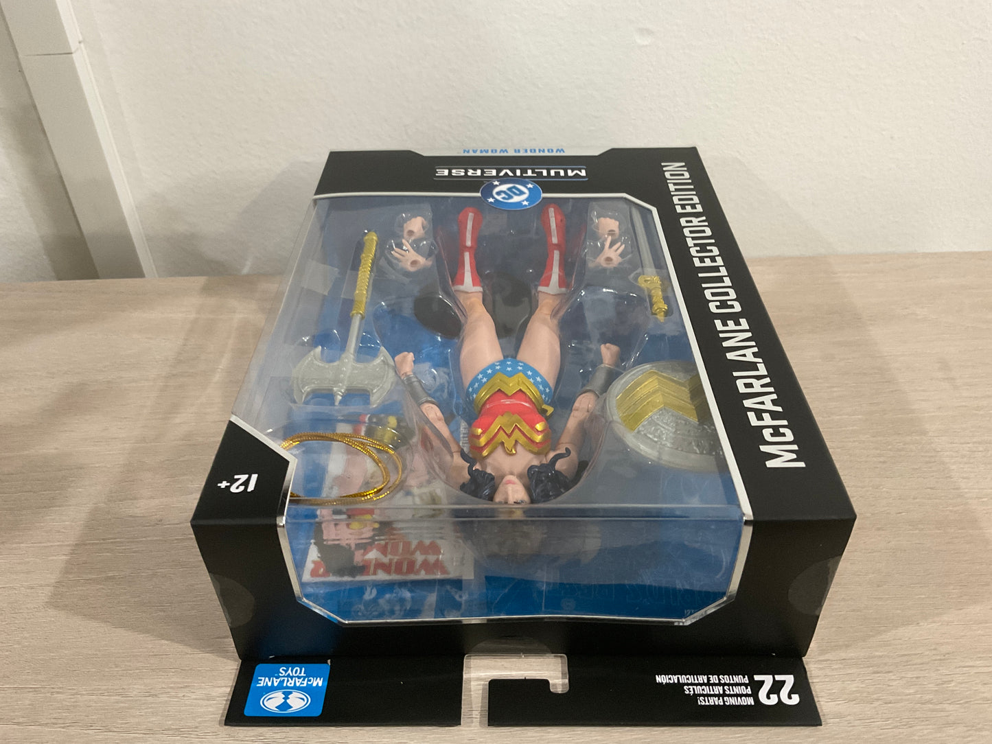 DC McFarlane Collector Edition #61 Wonder Woman (1980s) 7-Inch Scale Action Figure