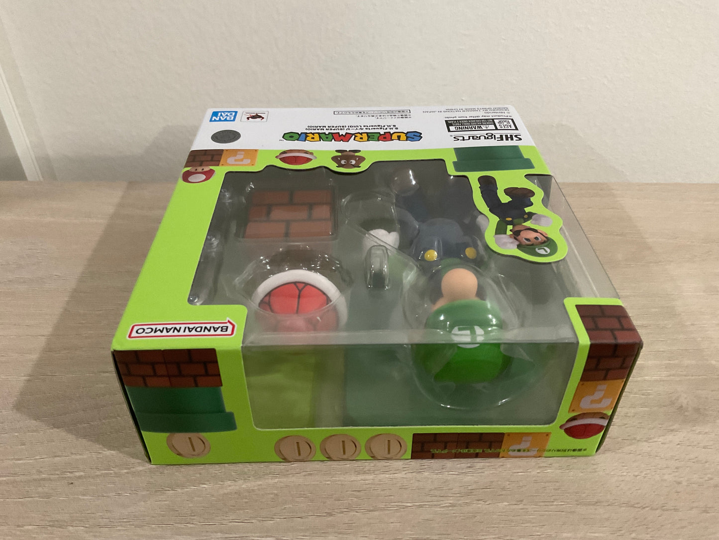 Tamashii Nations Super Mario Luigi S.H.Figuarts Action Figure