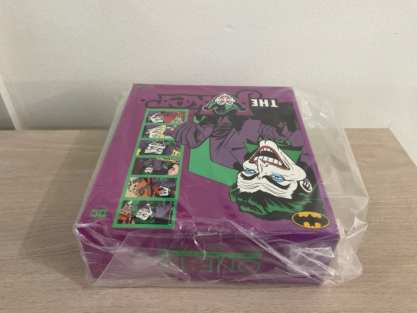 Mezco One:12 Collective Golden Age Joker Batman 6-Inch Deluxe Action Figure