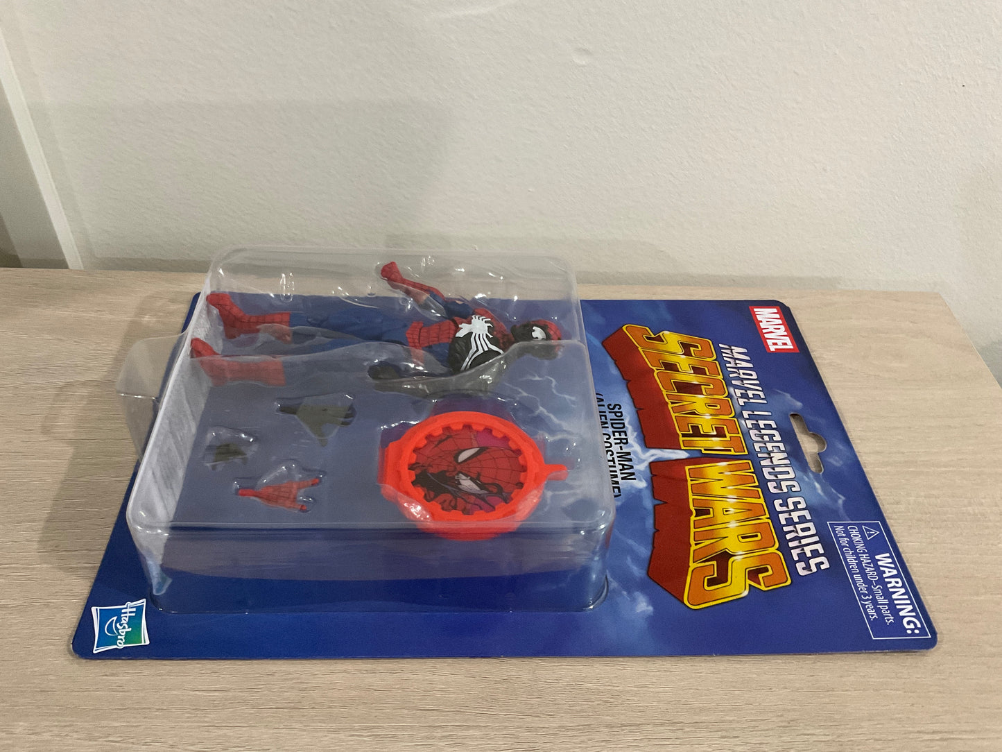 Secret Wars Marvel Legends Series Spider-Man (Alien Costume) 6-Inch Action Figure