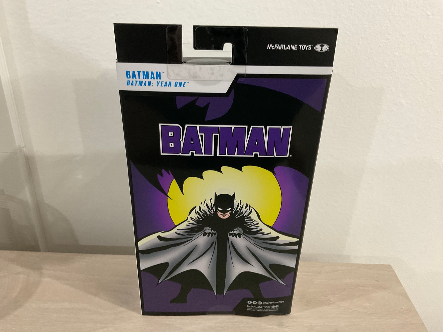 DC Multiverse Batman (Batman: Year One Part 4) Gold Label 7" Action Figure (Substandard)