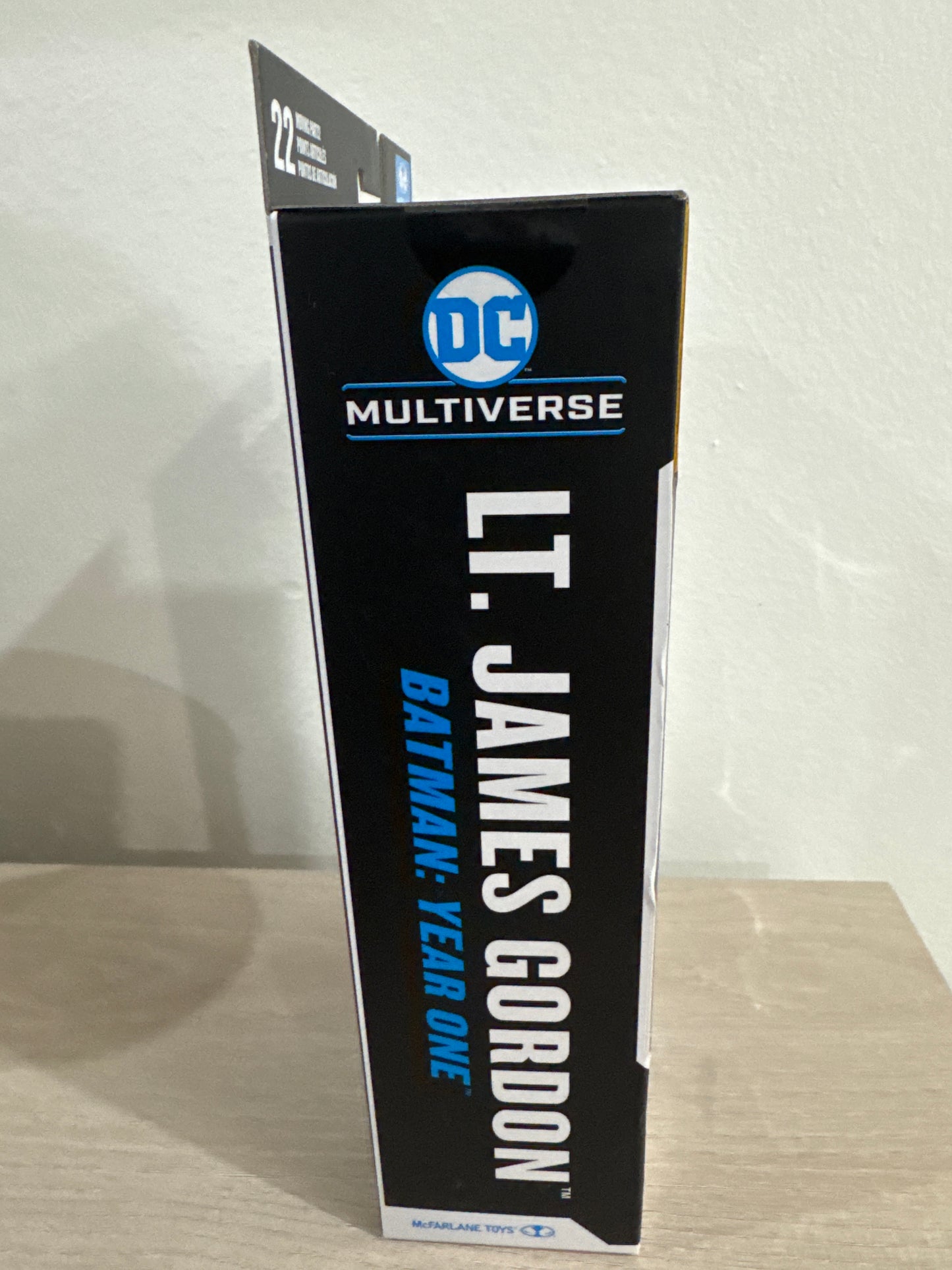 DC Multiverse Lt. James Gordon (Batman: Year One Part 4) 7-Inch Action Figure – Gold Label Exclusive