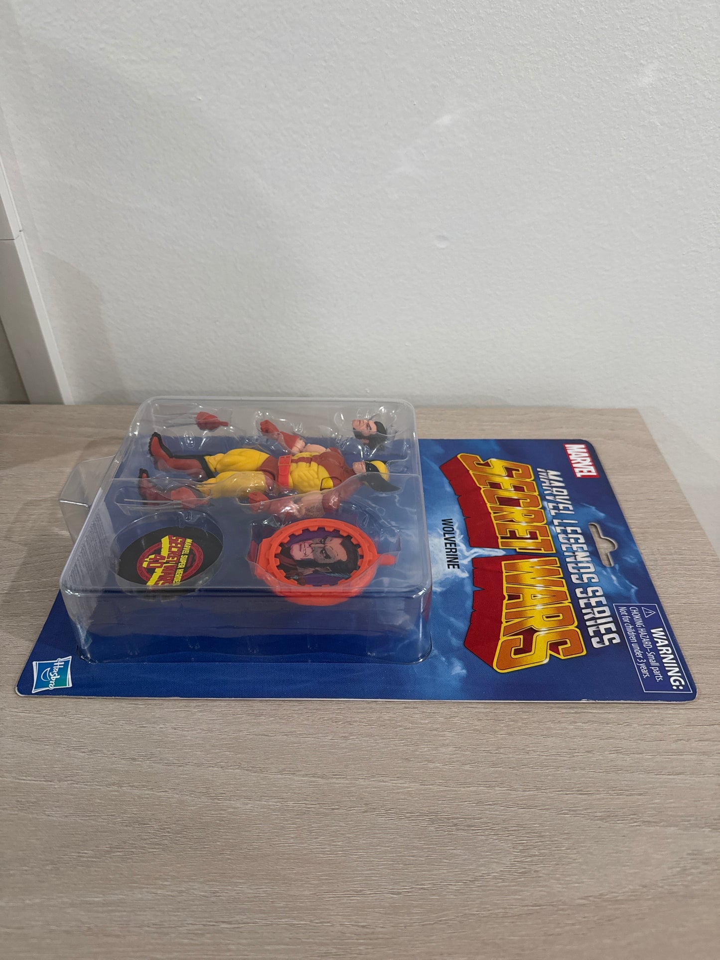 Marvel Legends Series Secret Wars Wolverine 6-Inch Action Figure