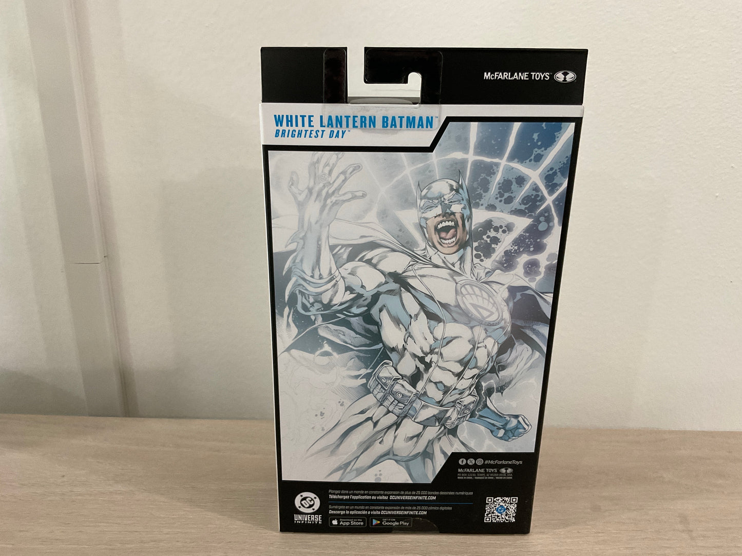 McFarlane DC Multiverse White Lantern Batman Brightest Day 7-Inch Action Figure (Substandard Card 2)