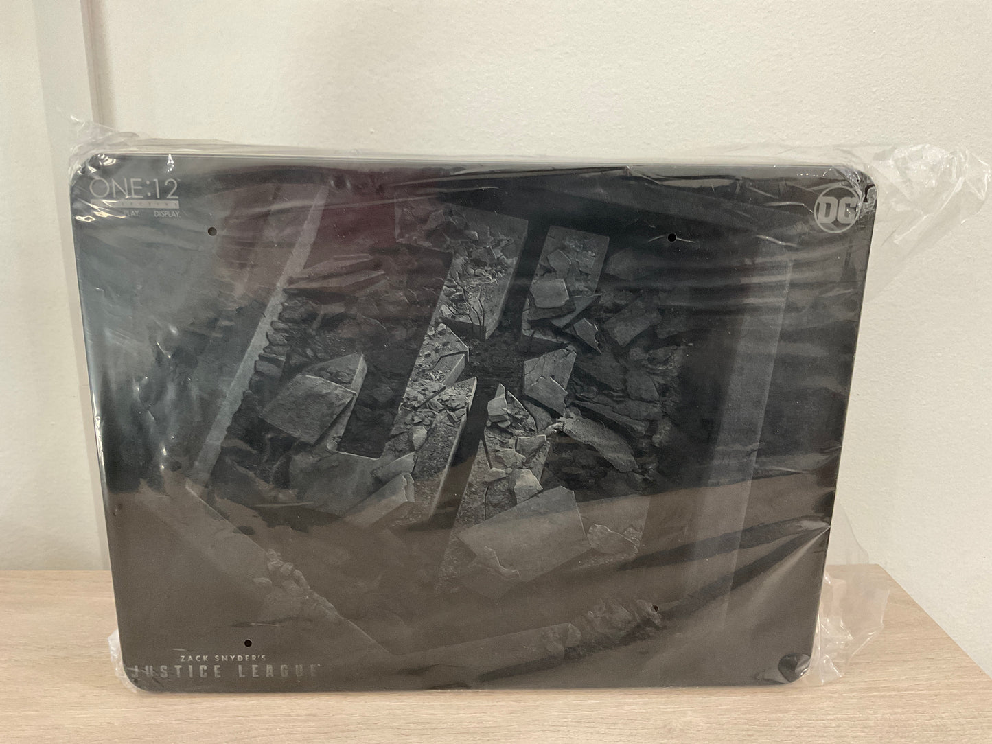 Mezco One:12 Collective Steel Deluxe Boxed Set Zack Snyder Justice League Figure