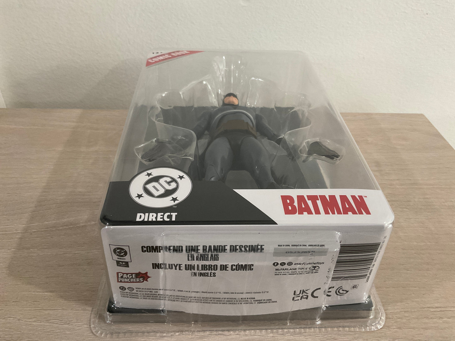McFarlane Toys DC Direct Page Punchers Wave 13 Batman (Justice #1) 7-Inch Action Figure with Comic