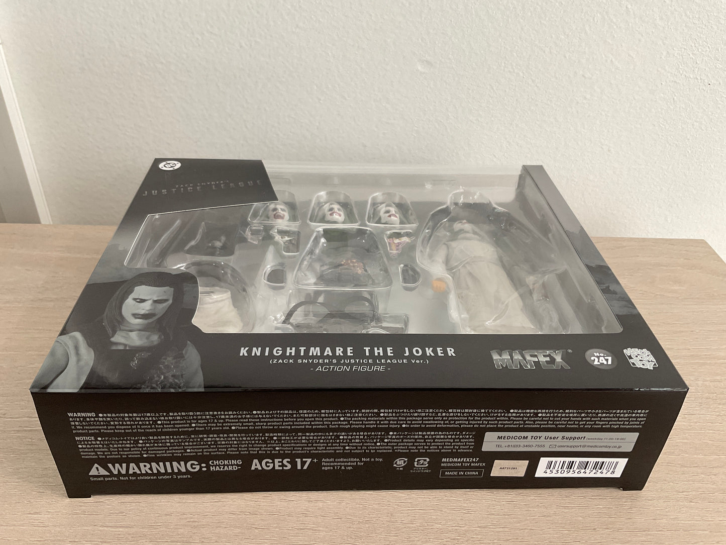 MAFEX No.247 Knightmare The Joker (Zack Snyder's Justice League Ver.) Action Figure