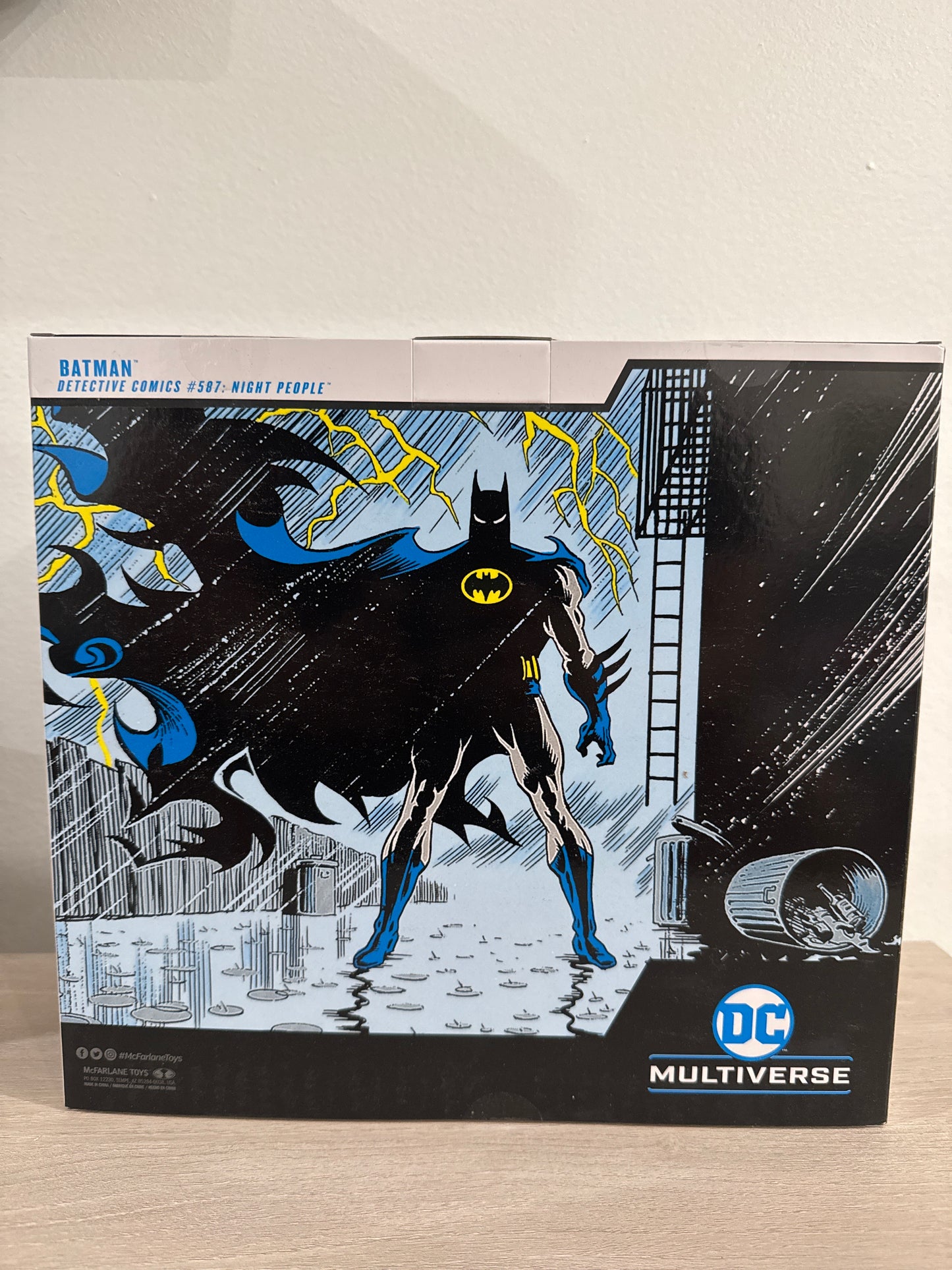 DC Multiverse Gold Label Batman (Detective Comics #587: Night People) 7-Inch Action Figure