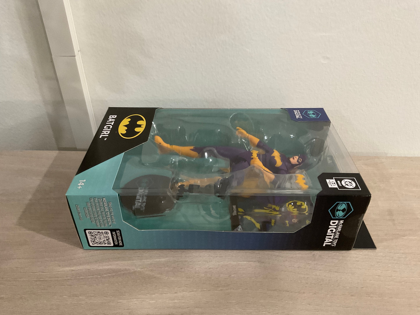 Batgirl (DC Classic) 7-Inch Action Figure with McFarlane Toys Digital Collectible