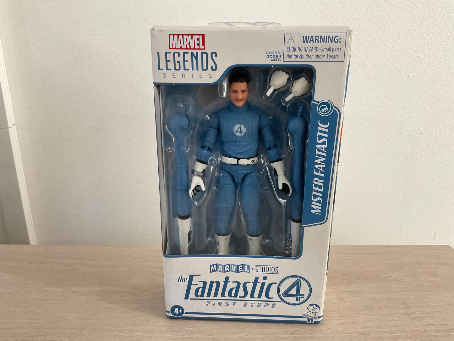 Marvel Legends Fantastic Four First Steps Mr. Fantastic 6-Inch Action Figure (Substandard)