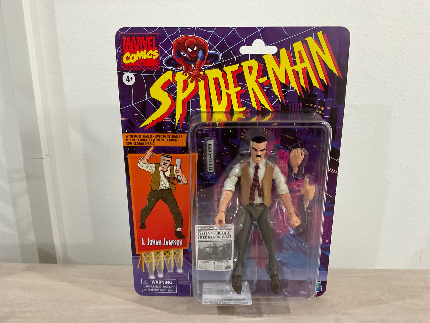 Marvel Legends Retro Collection J. Jonah Jameson 6-Inch Figure (Damaged Package 3) - Reissue