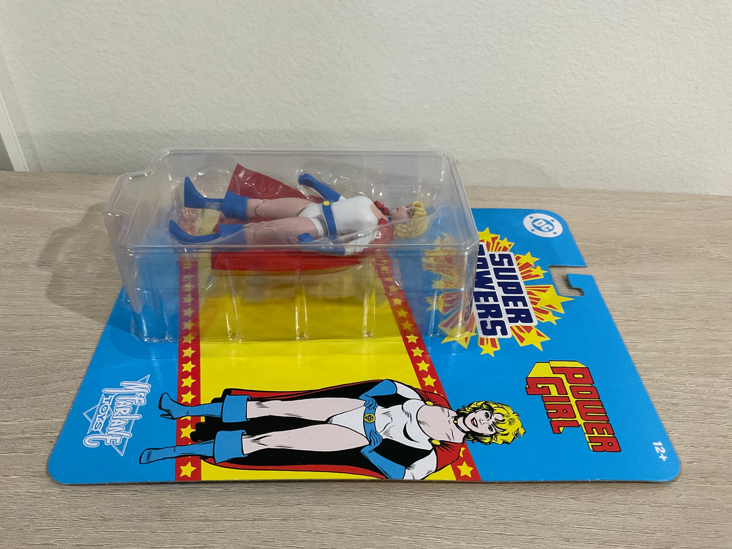 DC Super Powers Power Girl 4 1/2-Inch Scale Action Figure