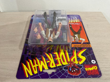 Marvel Legends Retro Collection J. Jonah Jameson 6-Inch Figure (Damaged Package 4) - Reissue