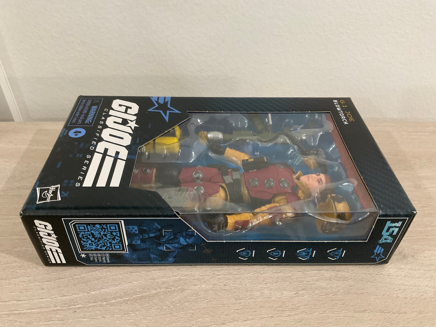 G.I. Joe Classified Series Blowtorch 6-Inch Action Figure Hasbro (Substandard Box 4)
